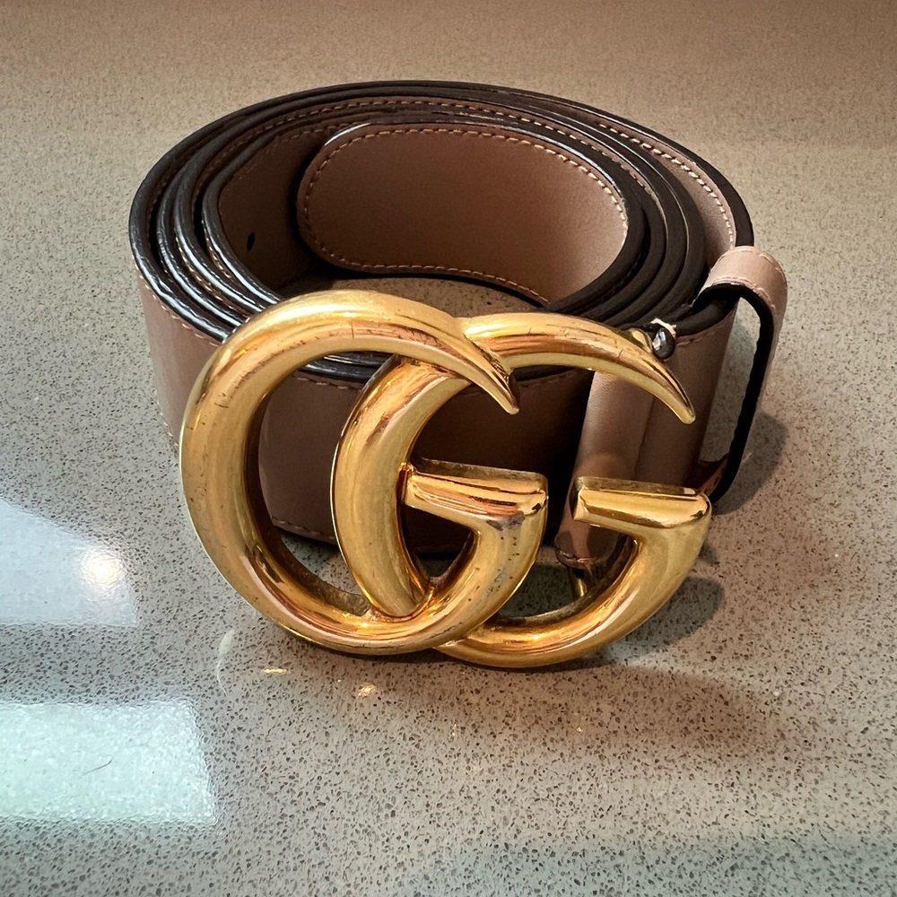 Gucci Dusty Rose Leather Belt with Gold GG Emblem